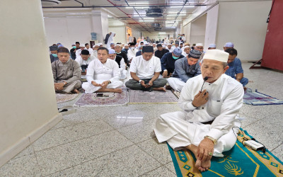 Jemaah Kloter Bdj 4 Laksanakan Sholat Hajat Menjelang ke Arafah