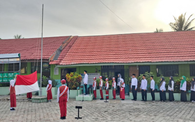 Upacara Bendera Senin, Kepala MIN 5 Palangka Raya Tekankan Pentingnya Sebuah Proses