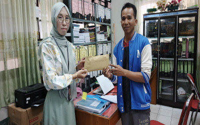 MIN 5 Kota Palangka Raya Peduli Pondok Pesantren Terdampak Kebakaran