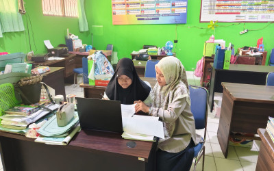 Kejar Tiket Provinsi, Rayhana Dwi Kania Putri dari MIN 5 Kota Palangka Raya Ditempa Lewat Bimbingan Intensif OMI 2026  Usai meraih Juara II IPAS di tingkat kabupaten/kota, Kania kini fokus mematangkan materi, membedah soal, dan mengikuti simulasi ujian.  