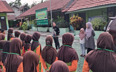 Kepala MIN 5 Kota Palangka Raya Berikan Pembekalan kepada Peserta Ujian Madrasah
