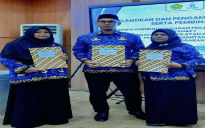 Tiga Guru MIN 5 Kota Palangka Raya Terima SK PPPK