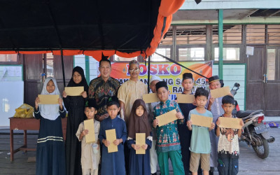 MIN 5 Kota Palangka Raya Salurkan Bantuan Untuk Murid MIS Darul Ulum Korban Kebakaran