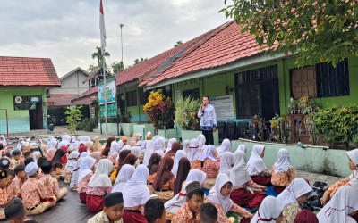 Kepala MIN 5 Kota Palangka Raya Ajak Murid Tingkatkan Ketaatan