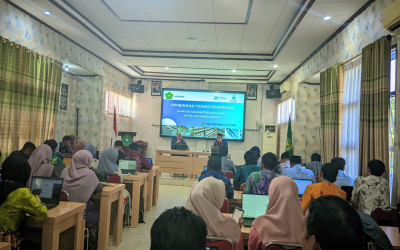 Staff TU MIN 5 Kota Palangka Raya Ikuti Bimbingan Teknis Kearsipan