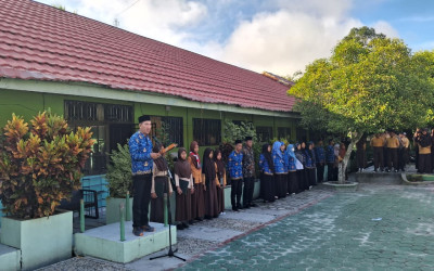 Peringatan Hardiknas 2026 MIN 5 Kota Palangka Raya Mengajak Partisipasi Masyarakat Memajukan Pendidikan