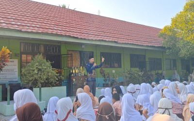 Salat Duha Perdana Kepala MIN 5 Palangka Raya Ingatkan Kesabaran dan Disiplin