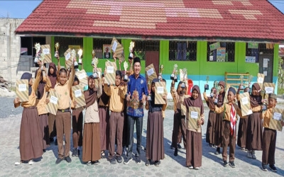 Rapor Siswa MIN 5 Kota Palangka Raya Sudah Dibagikan, Motivasi Belajar Terus Diberikan